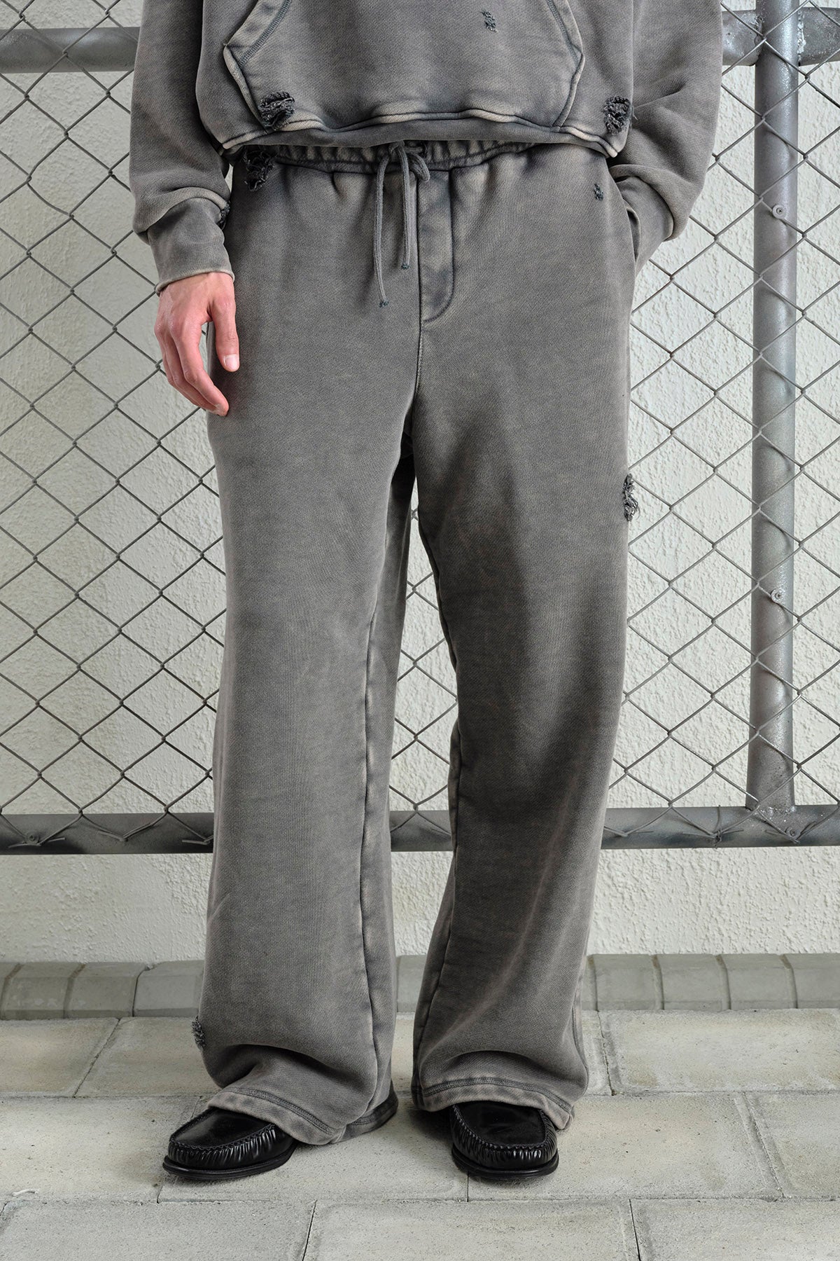 EFEKTLİ YIKAMALI JOGGER GRİ PANTOLON