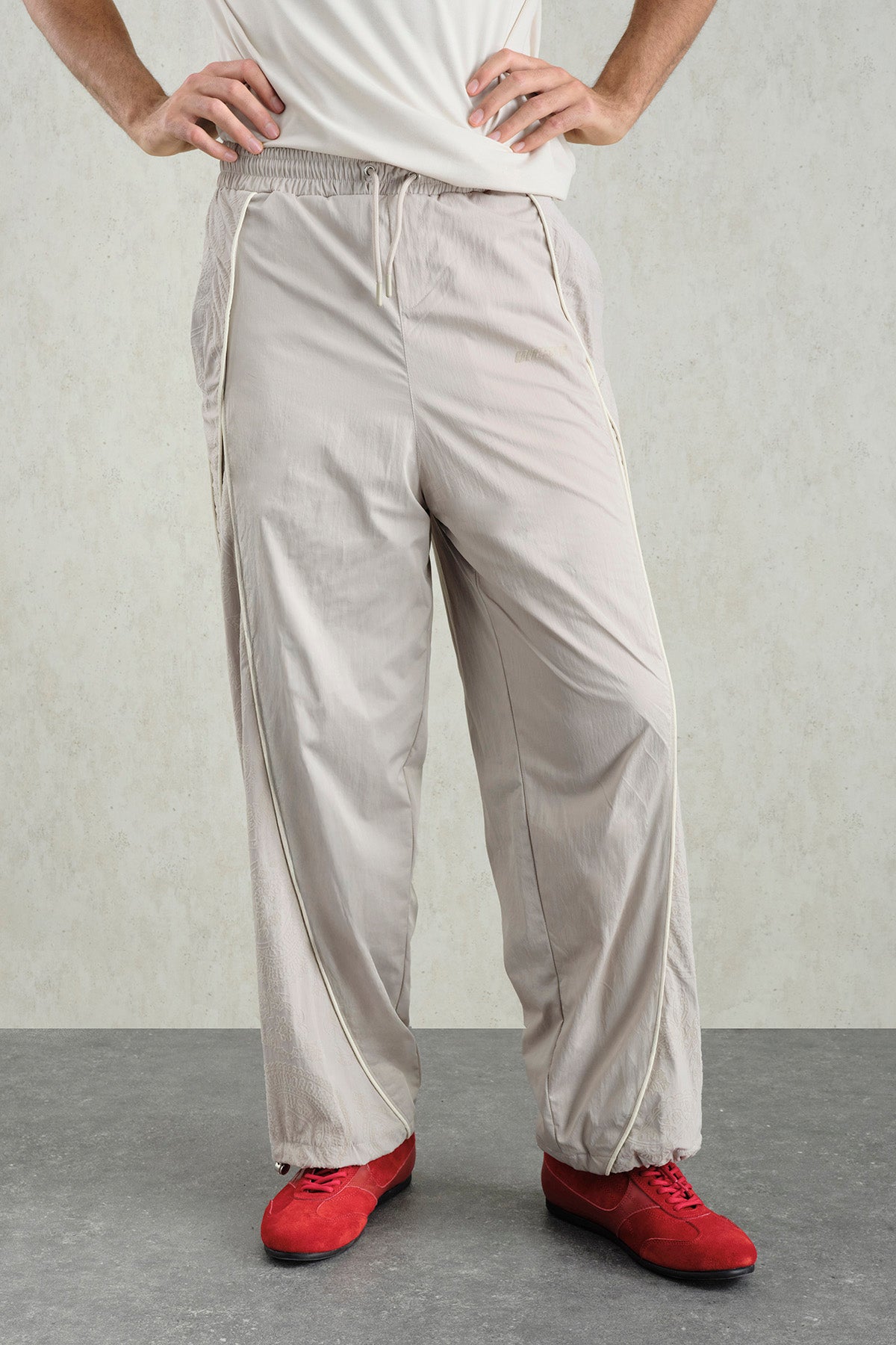 FLOK DESENLİ JOGGER BEJ PANTOLON