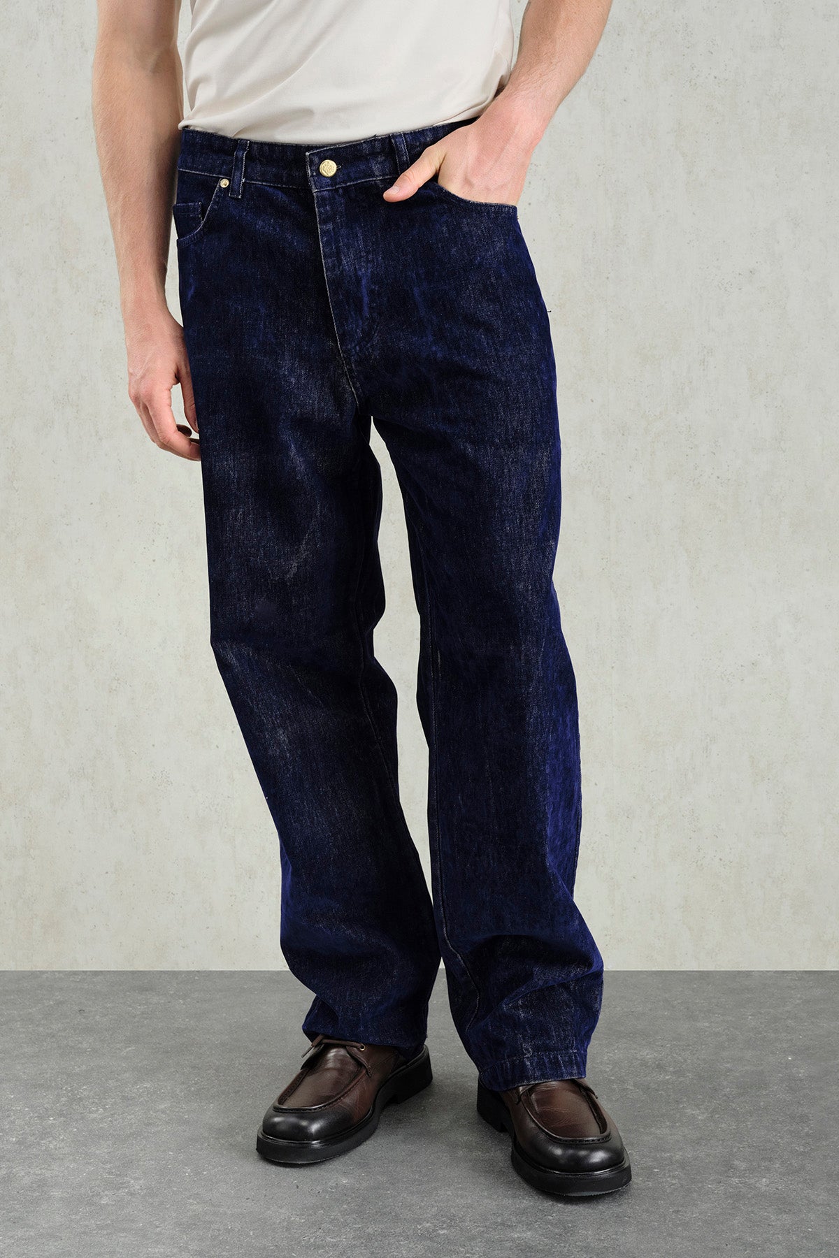 NAVY PANTS WITH GOLD ACCESSORY DETAILS