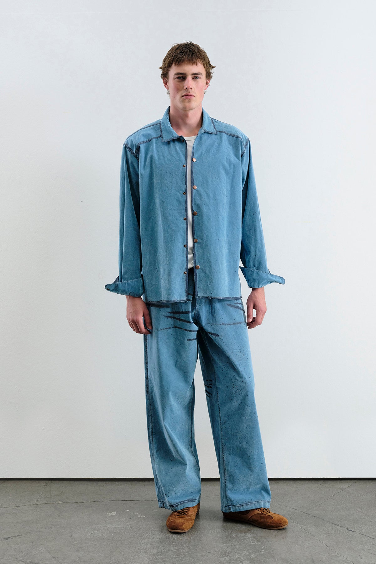 EFEKTLİ KADİFE KAPLAMA DENIM MAVİ GÖMLEK