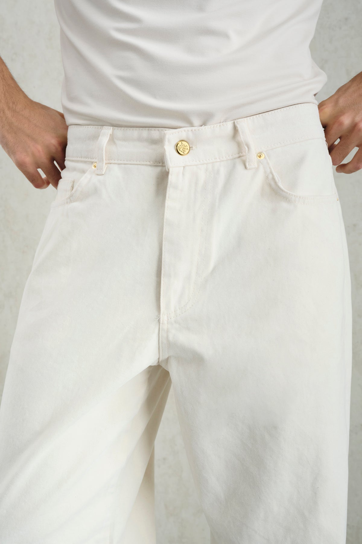 GOLD AKSESUAR DETAYLI EKRU PANTOLON