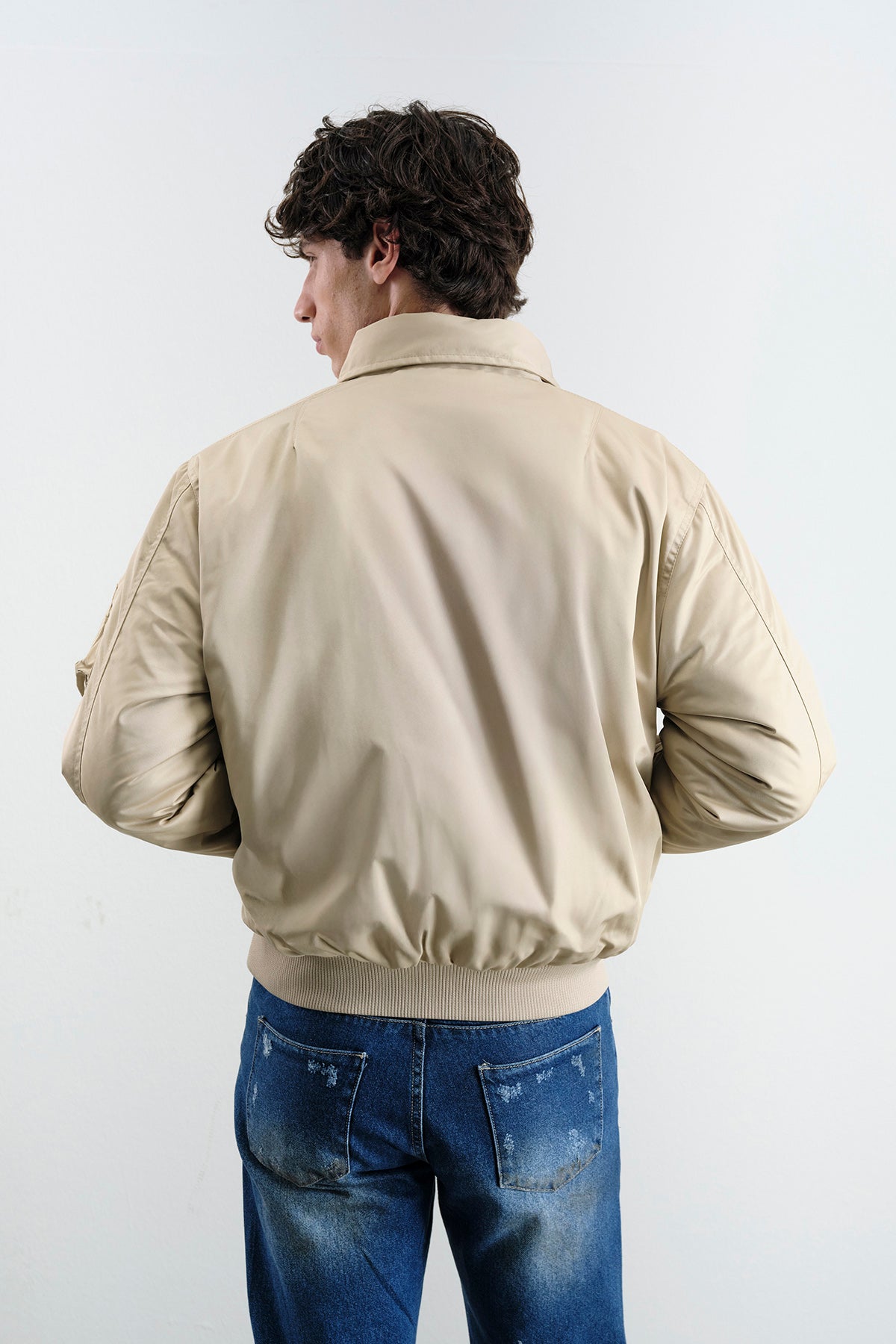 METAL AKSESUARLI BEJ BOMBER CEKET