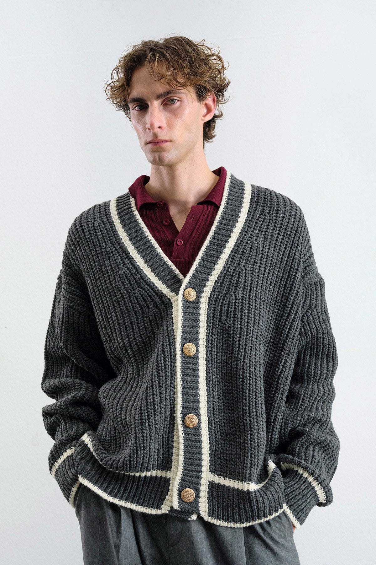 GOLD DÜĞMELİ GRİ HIRKA