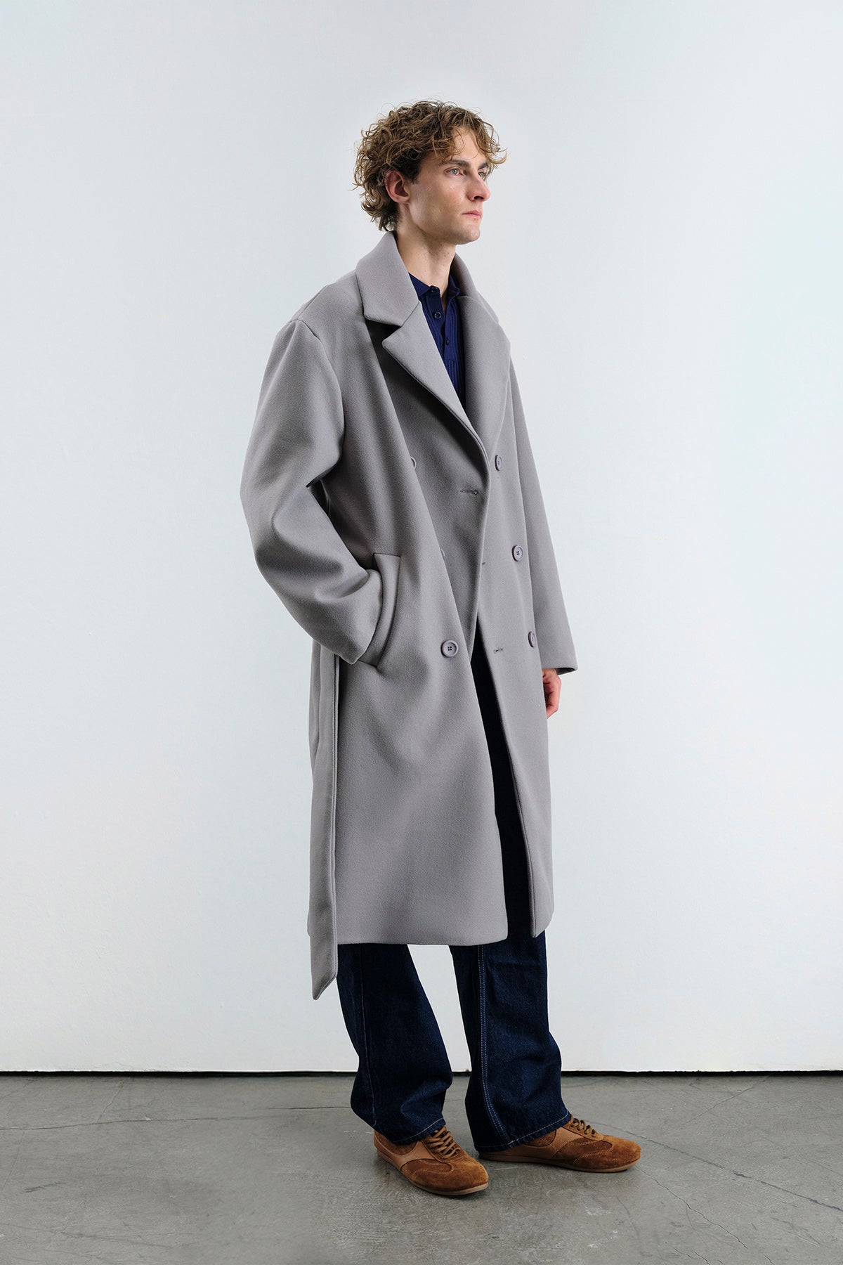 KEMERLİ KAŞE GRİ KABAN