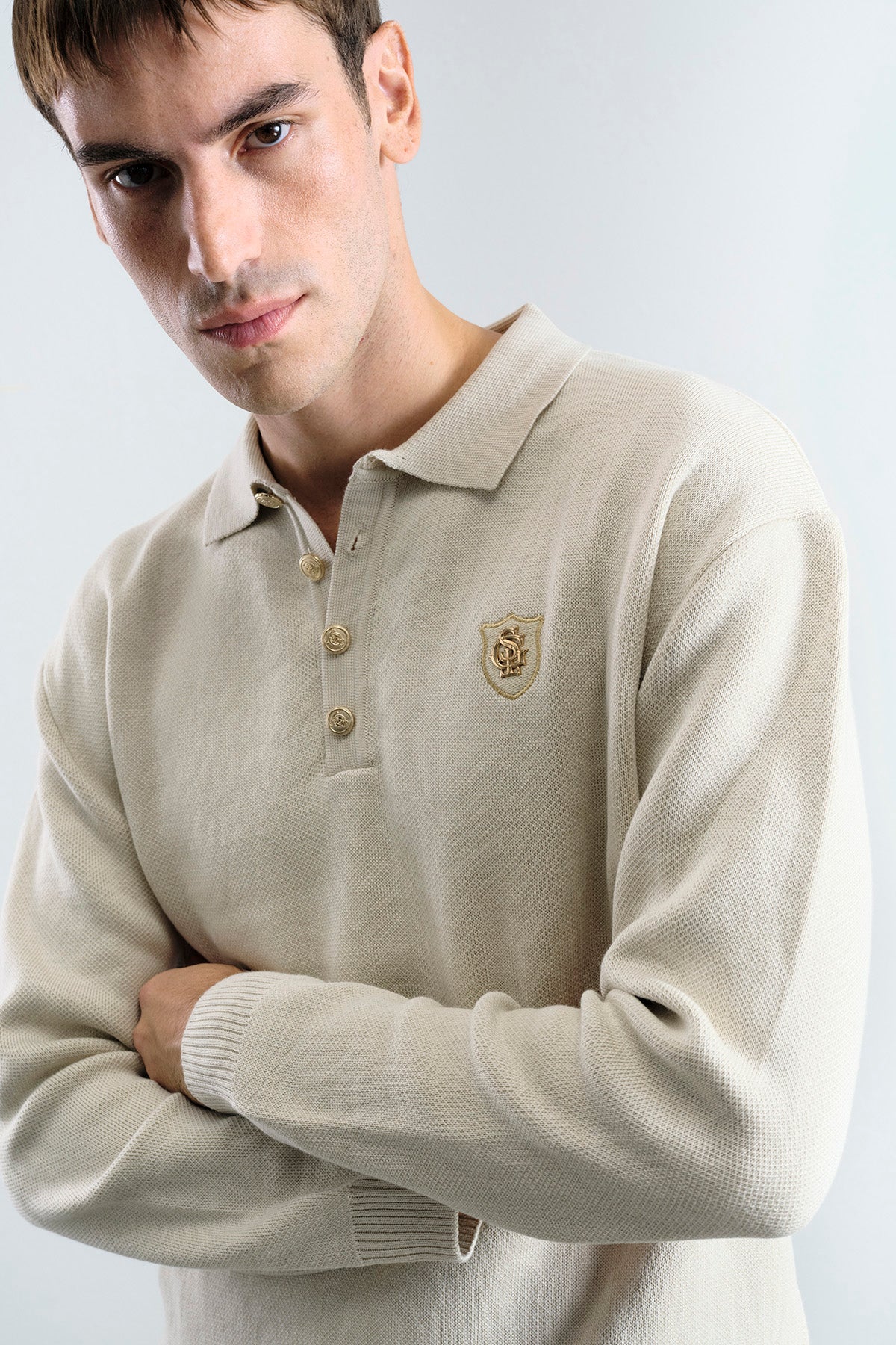 GOLD DÜĞMELİ POLO YAKA KAZAK