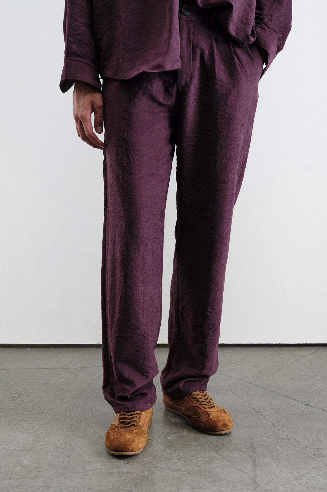 PİLİLİ EFEKTLİ MODAL BORDO PANTOLON