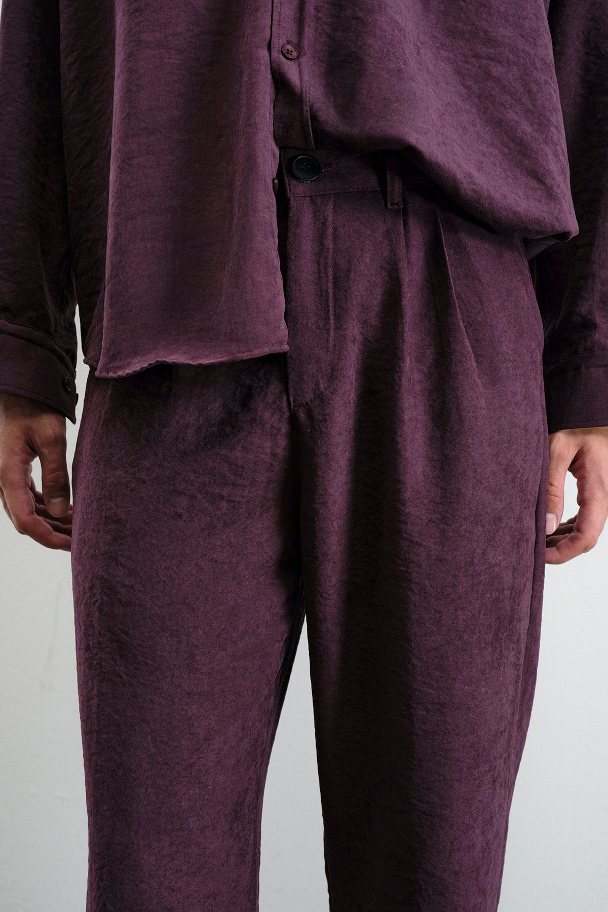 PİLİLİ EFEKTLİ MODAL BORDO PANTOLON