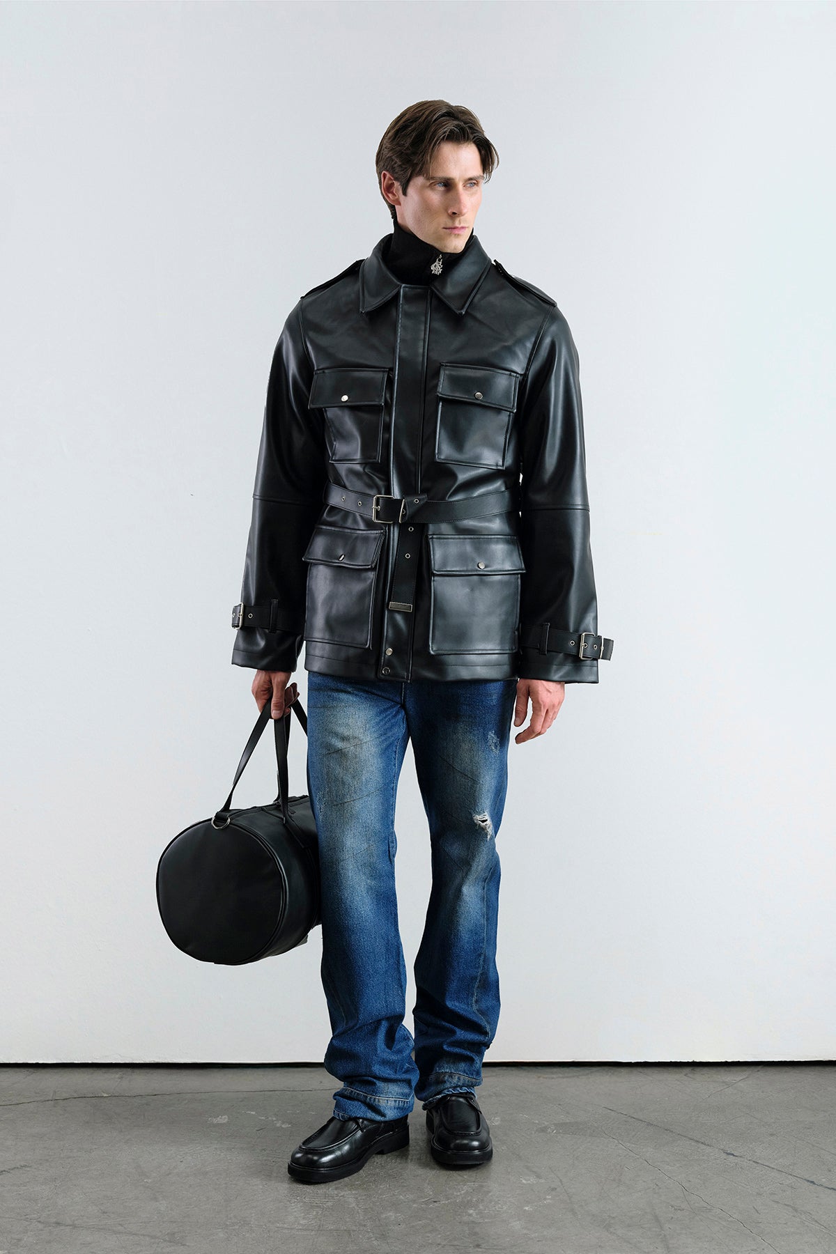 KEMERLİ SİYAH DERİ PARKA CEKET