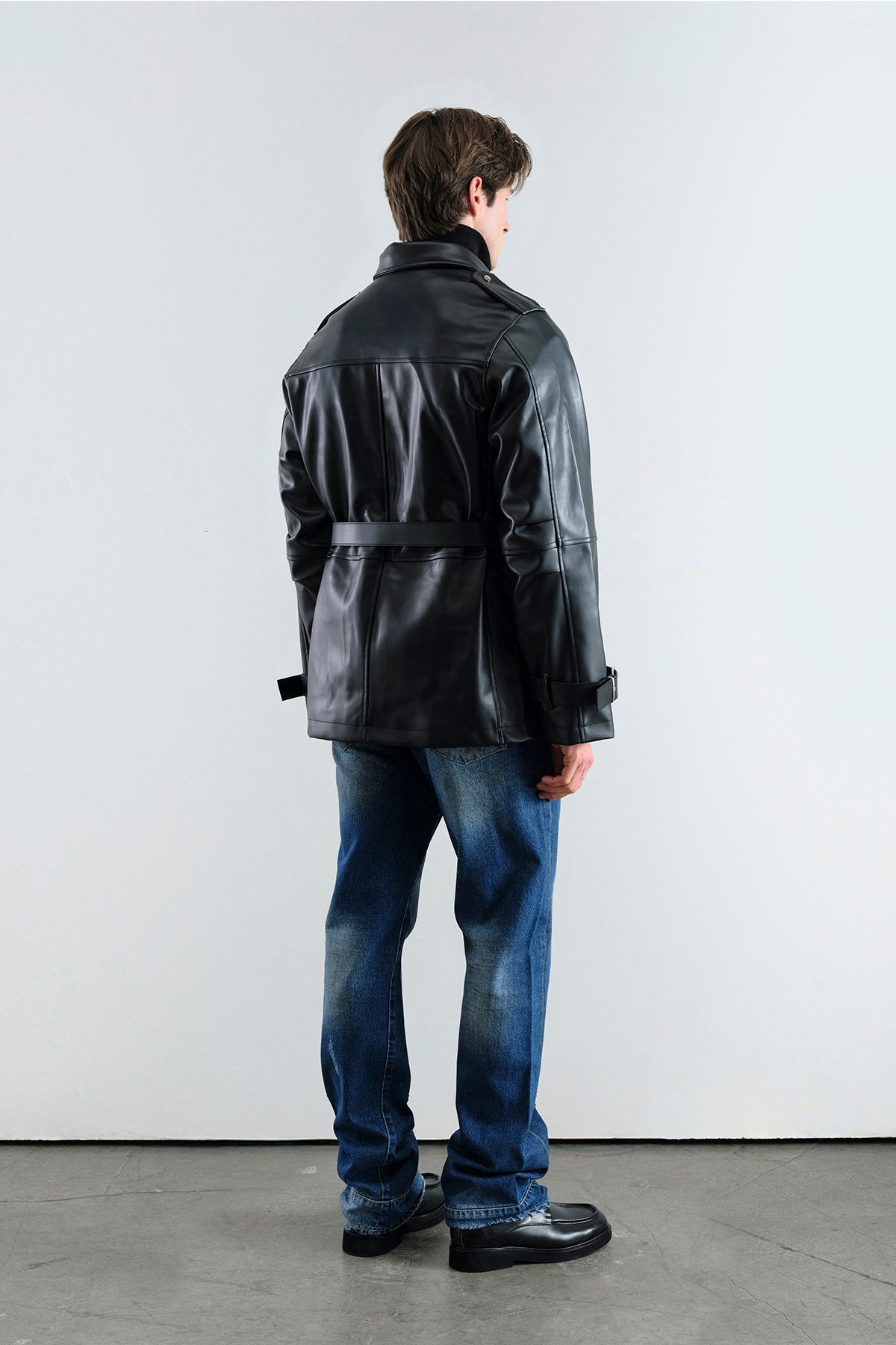 KEMERLİ SİYAH DERİ PARKA CEKET