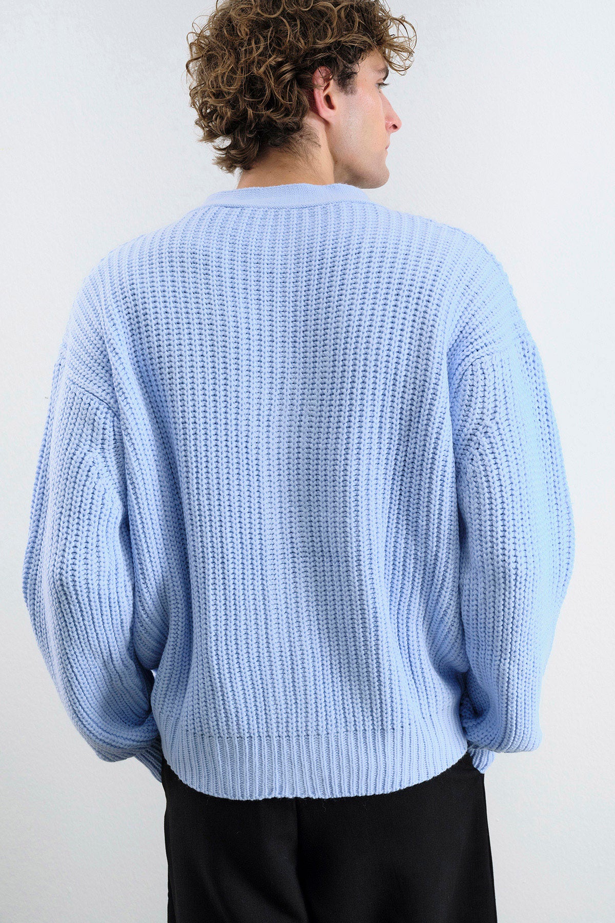 BASIC TEXTURED BLUE CARDIGAN