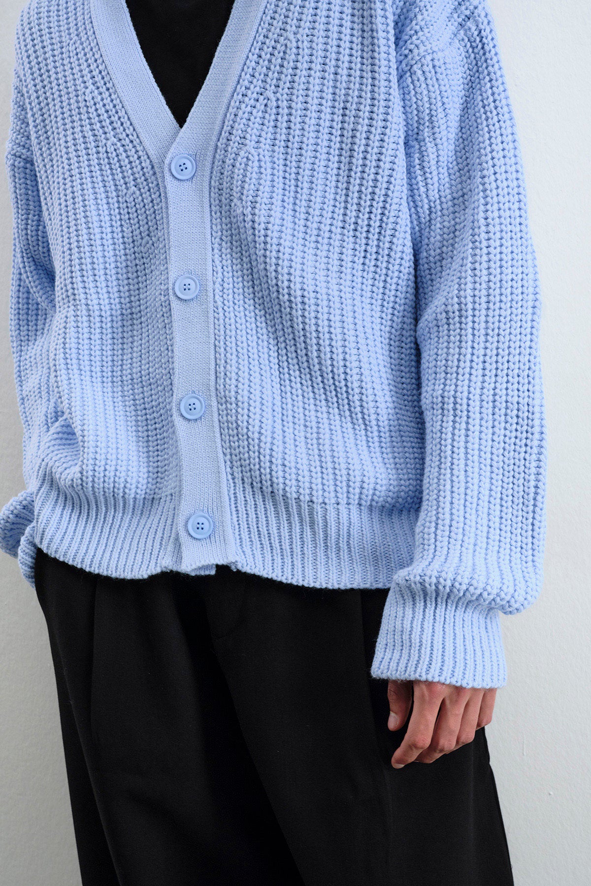 BASIC TEXTURED BLUE CARDIGAN