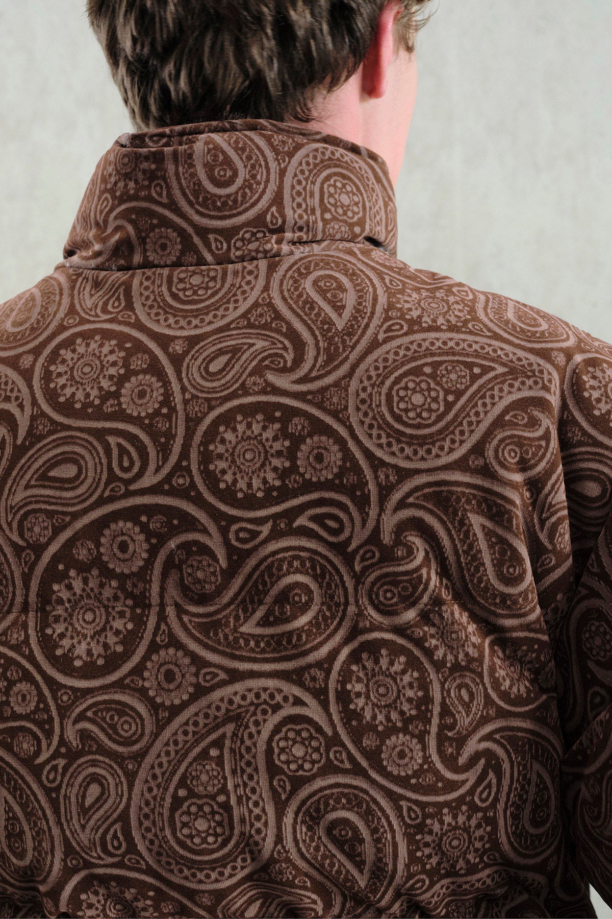 DESENLİ SÜET ŞİŞME KAHVERENGİ MONT