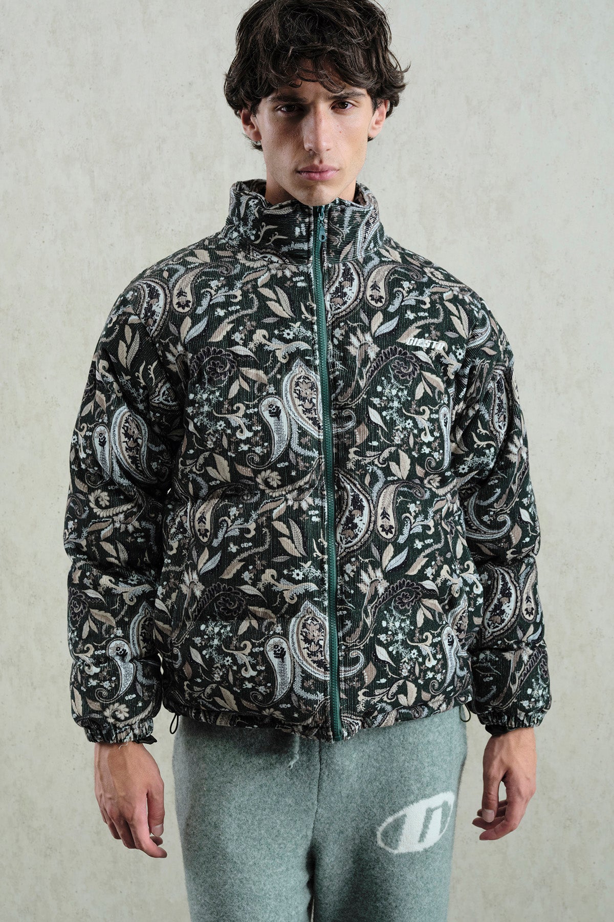 DESENLİ KADİFE ŞİŞME HAKİ MONT