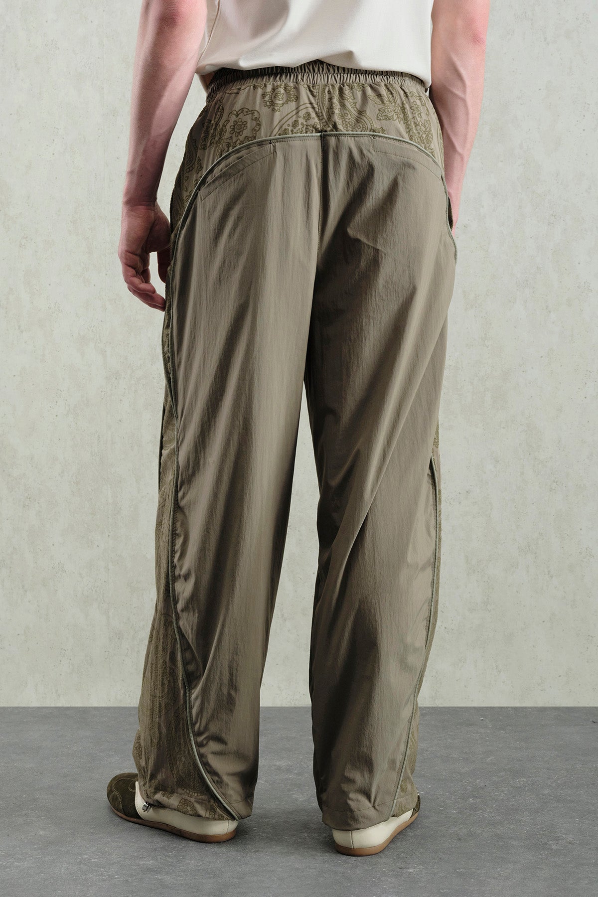 FLOK DESENLİ JOGGER HAKİ PANTOLON