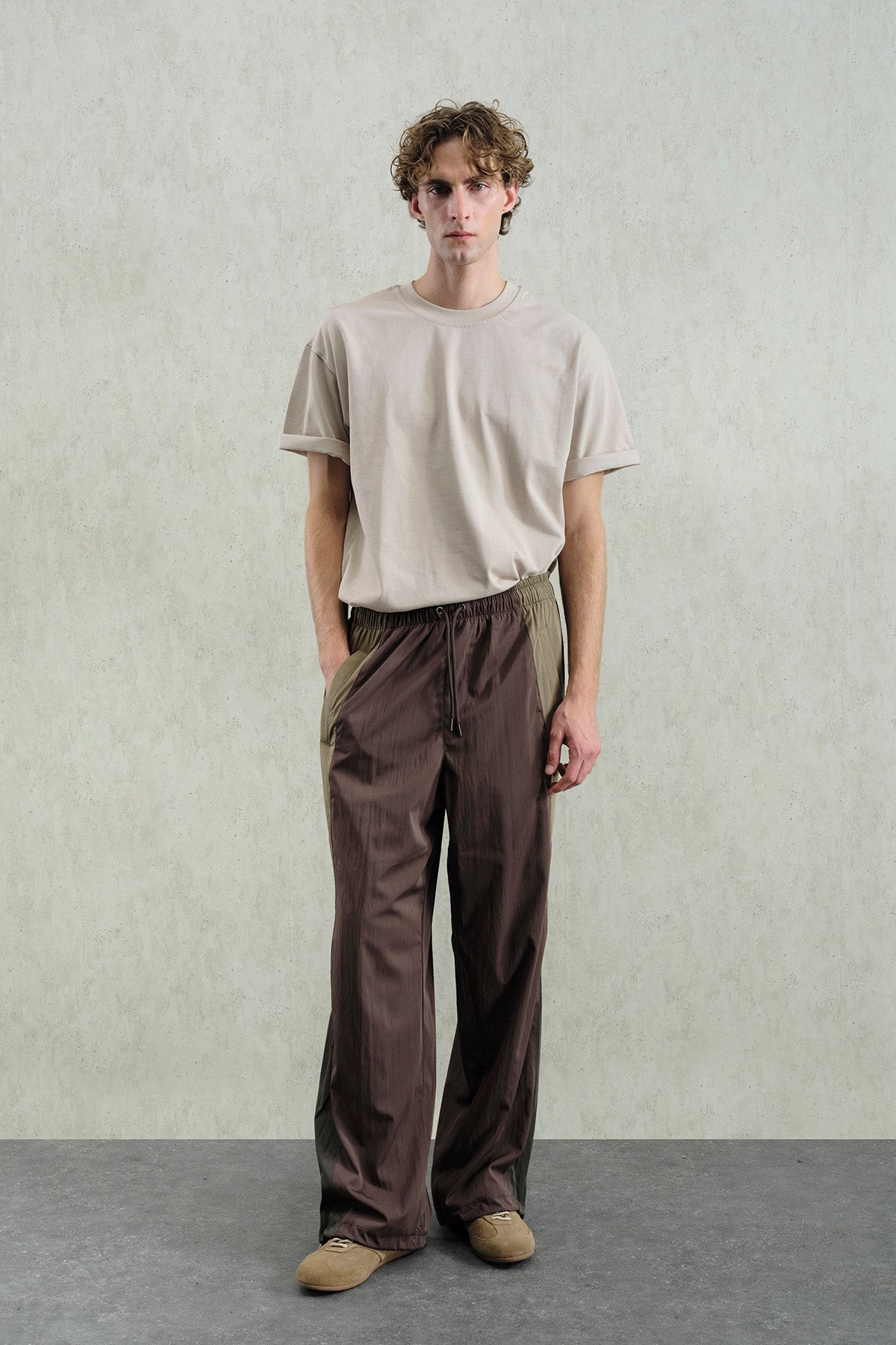 PARÇALI JOGGER KAHVERENGİ PANTOLON