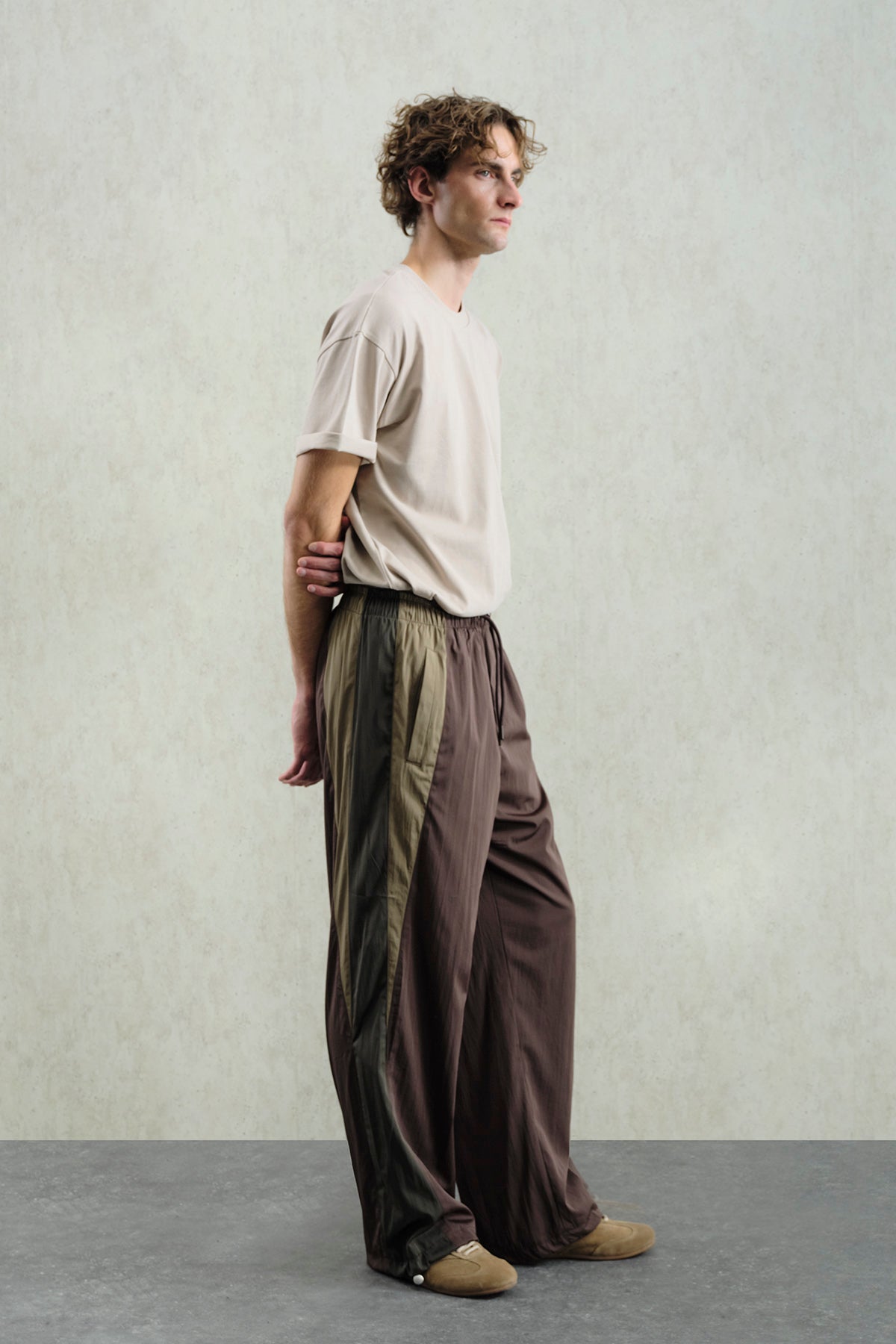 PARÇALI JOGGER KAHVERENGİ PANTOLON