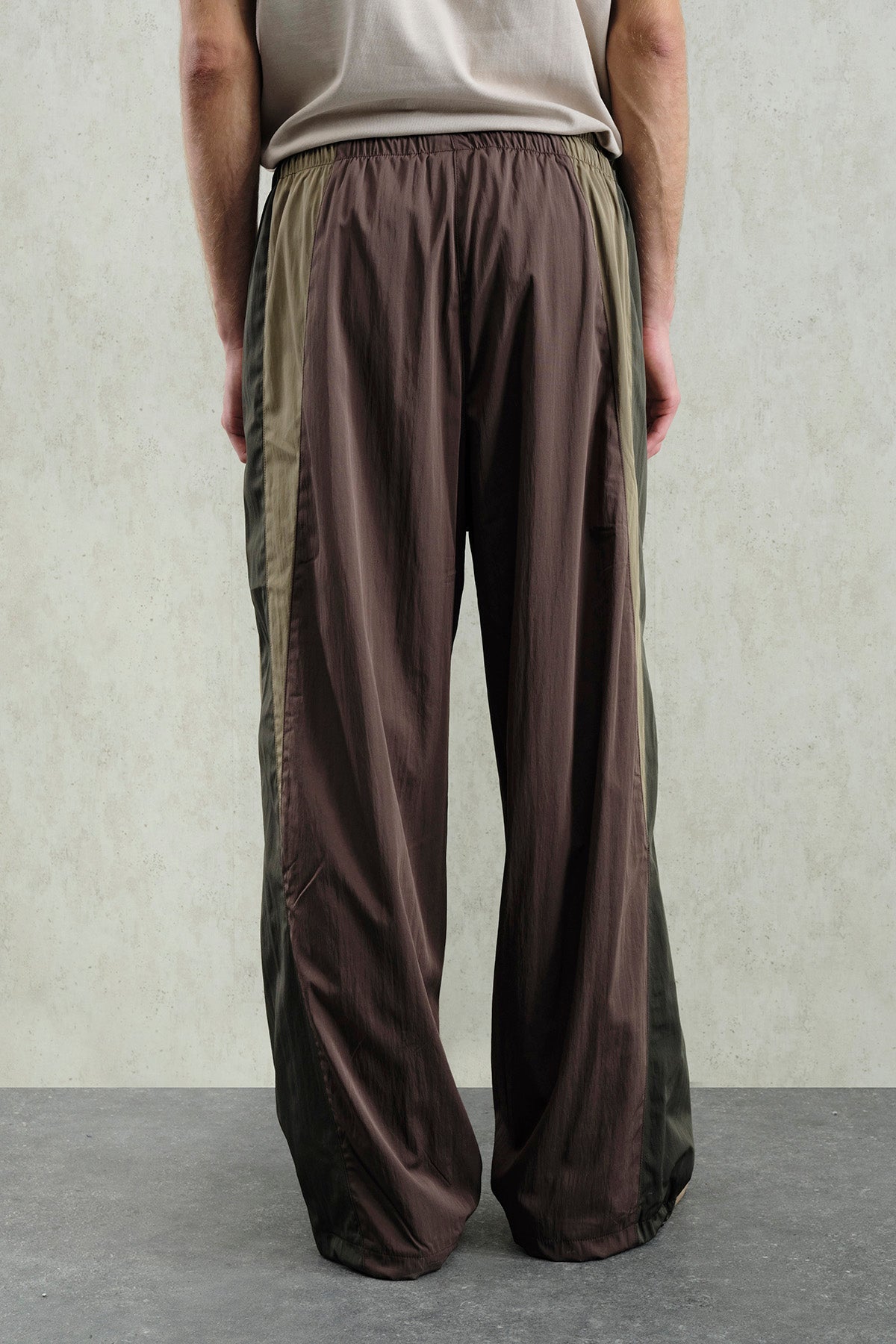 PARÇALI JOGGER KAHVERENGİ PANTOLON