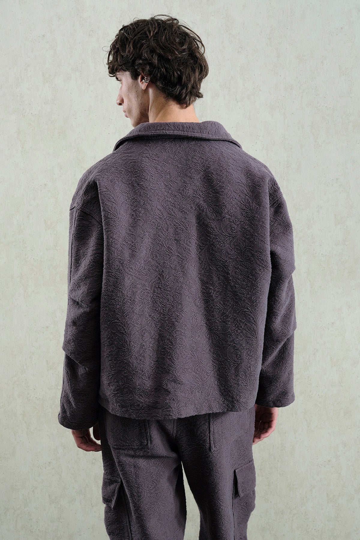 JAKAR DESENLİ GRİ CEKET