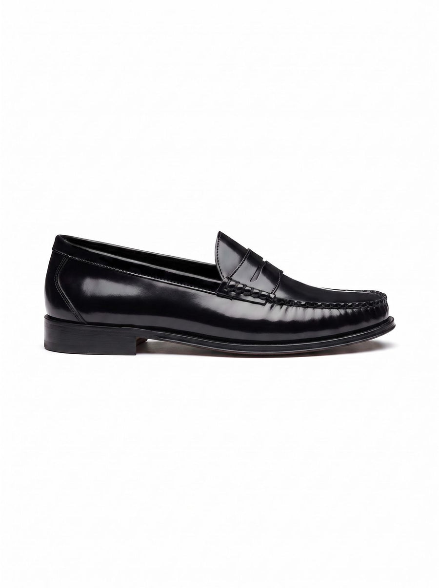 CLASSIC BLACK LOAFER