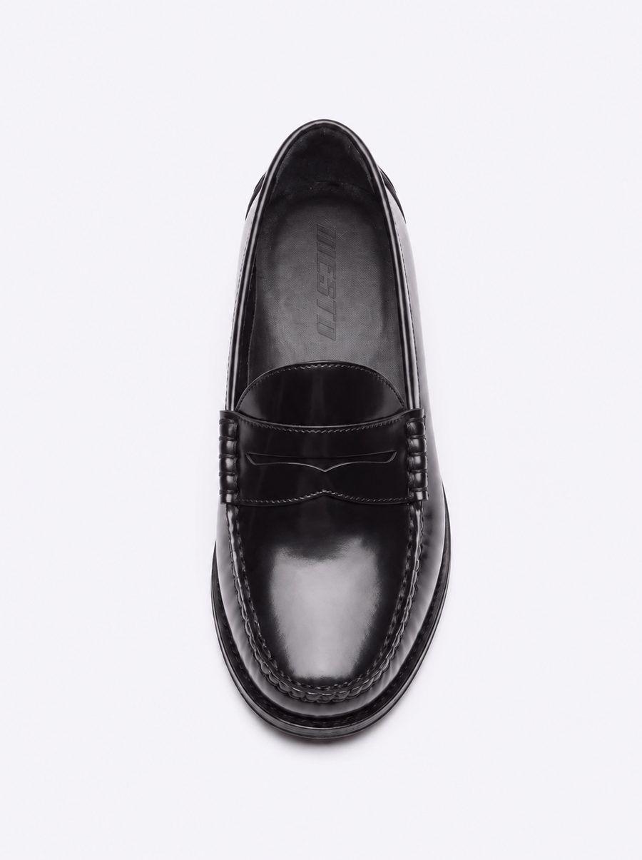 CLASSIC BLACK LOAFER