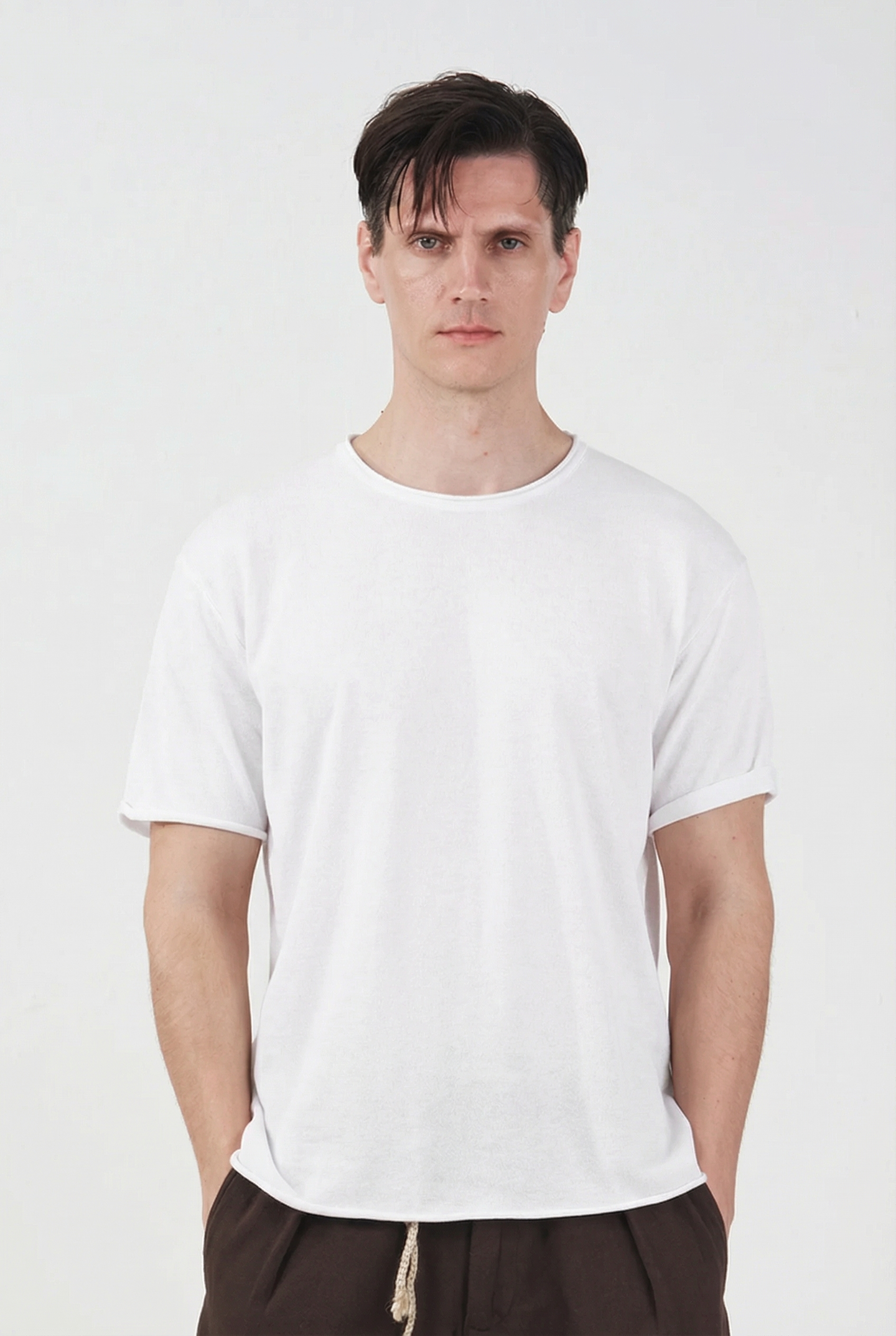 DRAPEY WHITE LINEN KNIT T-SHIRT