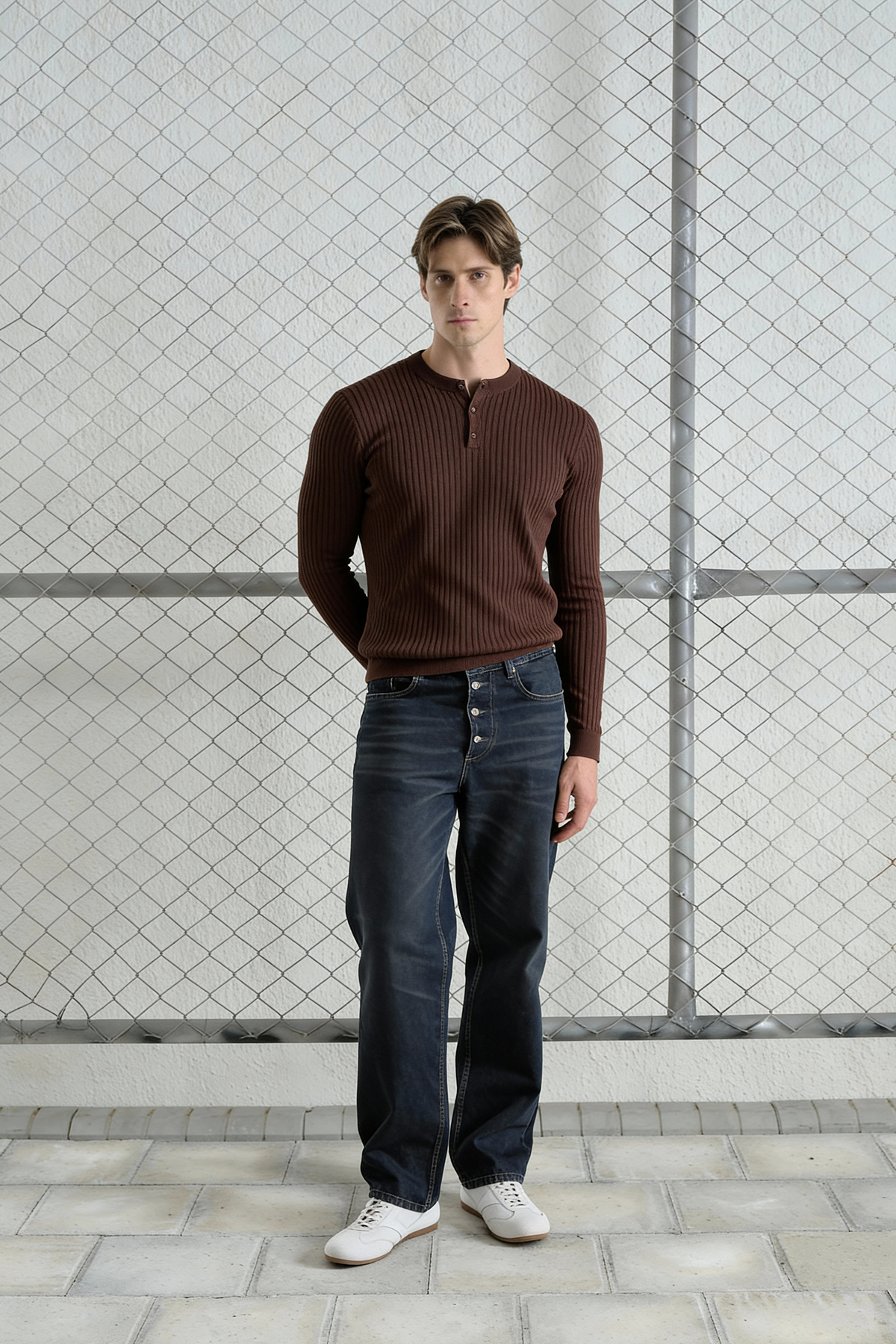 SLIM FIT BUTTONED BROWN KNITWEAR