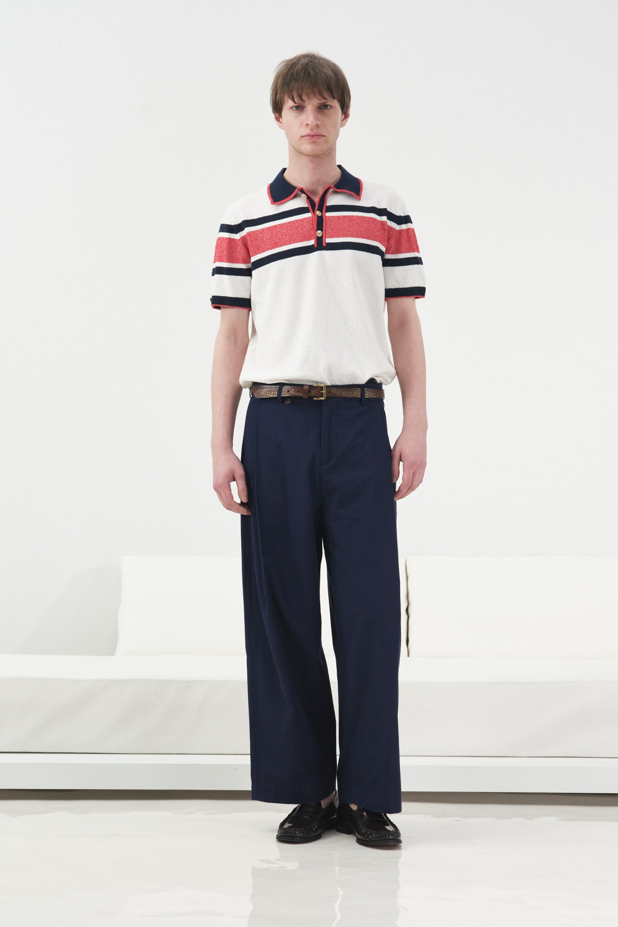 PLEATED CLASSIC PERFORMANCE NAVY TROUSERS