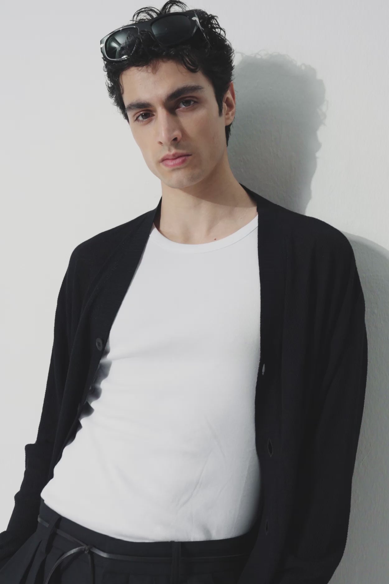 LIGHT THIN KNITTED BLACK CARDIGAN