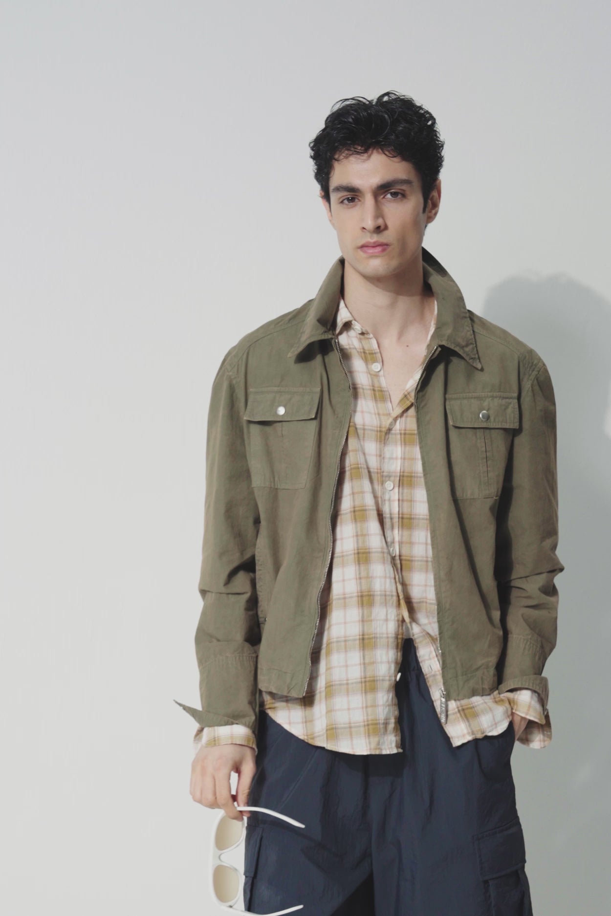 EFFECTIVE ZIPPED KHAKI JACKET