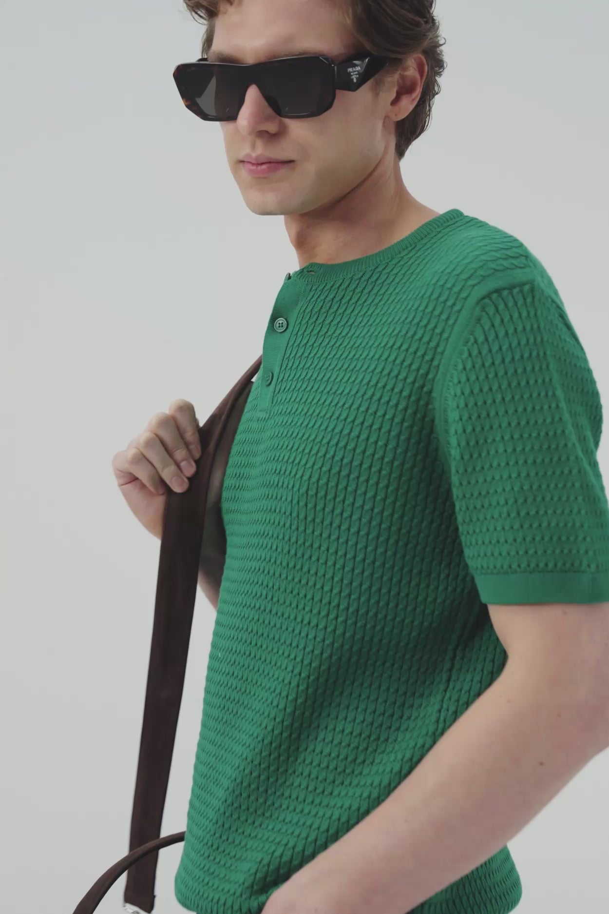TEXTURED CYCLING COLLAR GREEN KNITTED T-SHIRT